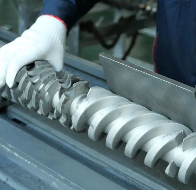 Kí nìdí ma dudu ila han leralera ni extruder? Nkan yii kọ ọ bi o ṣe le yara pinnu boya o ṣẹlẹ nipasẹ iṣoro pẹlu agba tabi dabaru.